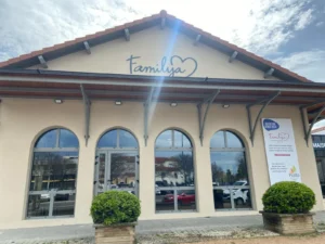 Photo de la devanture de la Maison Familya de Roanne