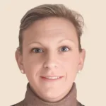 Portrait de l'intervenante Familya Marine Benet